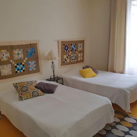 Grand Appartement Proche Cathedrale 4 Pers ランス エクステリア 写真